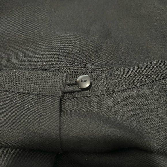 Lloyd New York Black Skirt, Back Slit, Back Zipper & Button, Lined, Size 8 - Picture 6 of 13